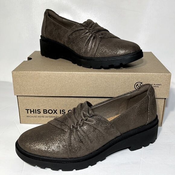 Clarks Collection Calla Style Ruched Slip-On Loafers - Picture 1 of 7